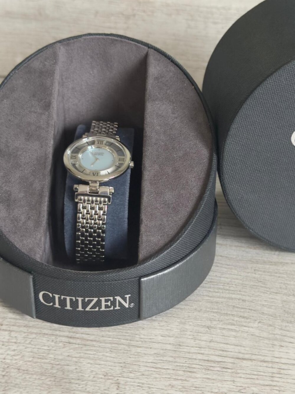 Citizen Eco-Drive saphıre woman Watch